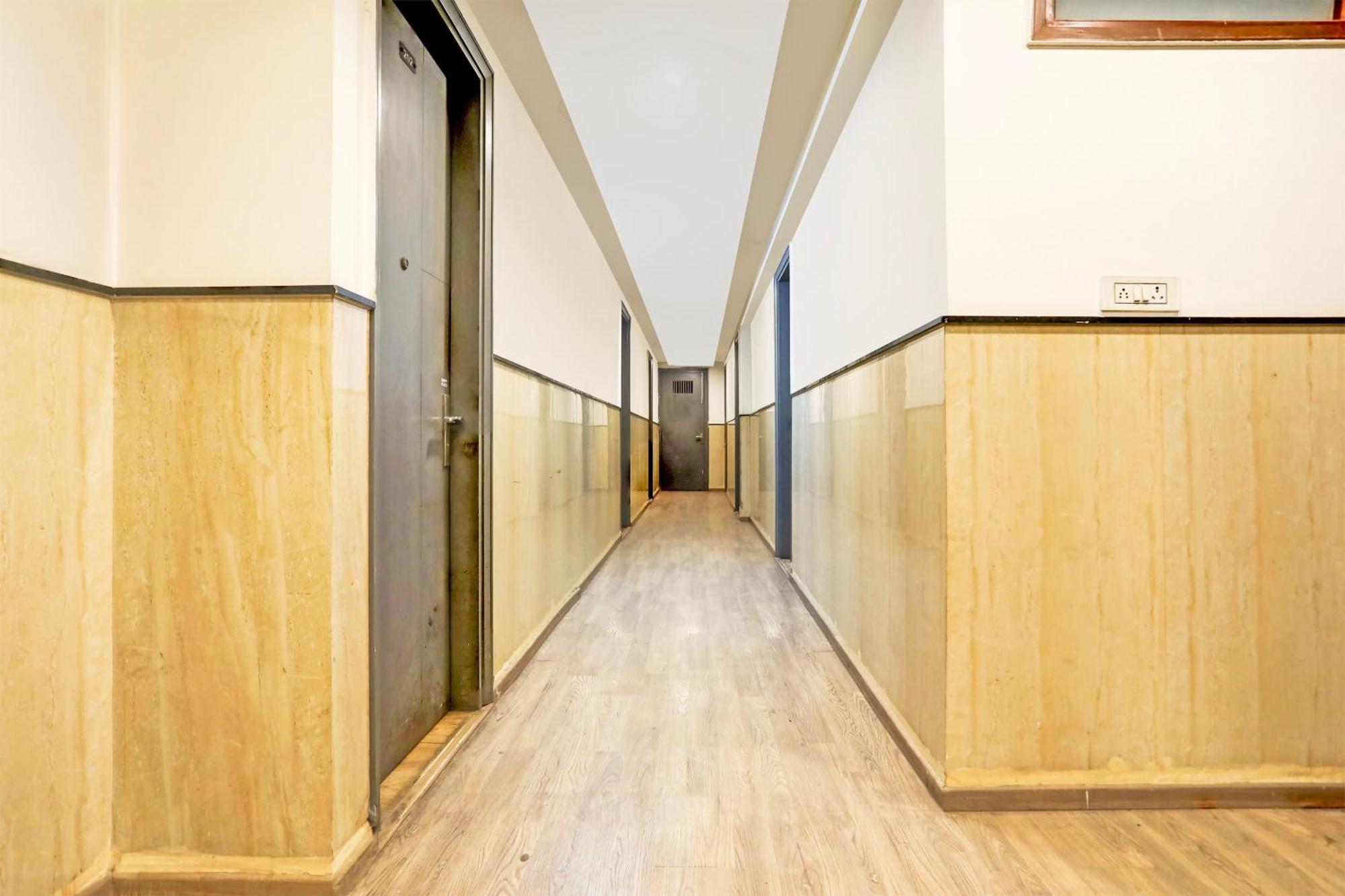Townhouse Rohini Sector 24 Hotel Delhi  Exterior photo