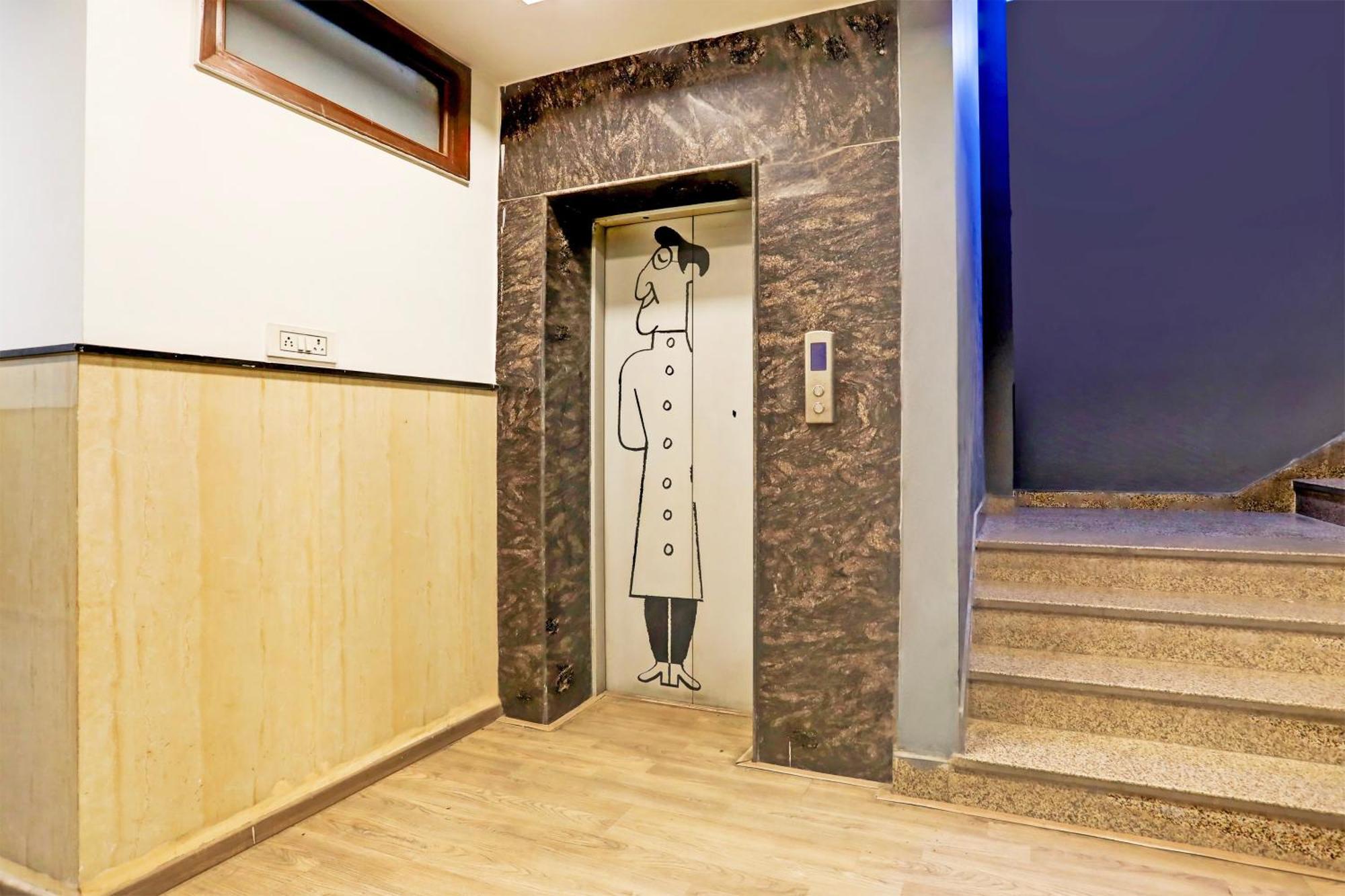Townhouse Rohini Sector 24 Hotel Delhi  Exterior photo