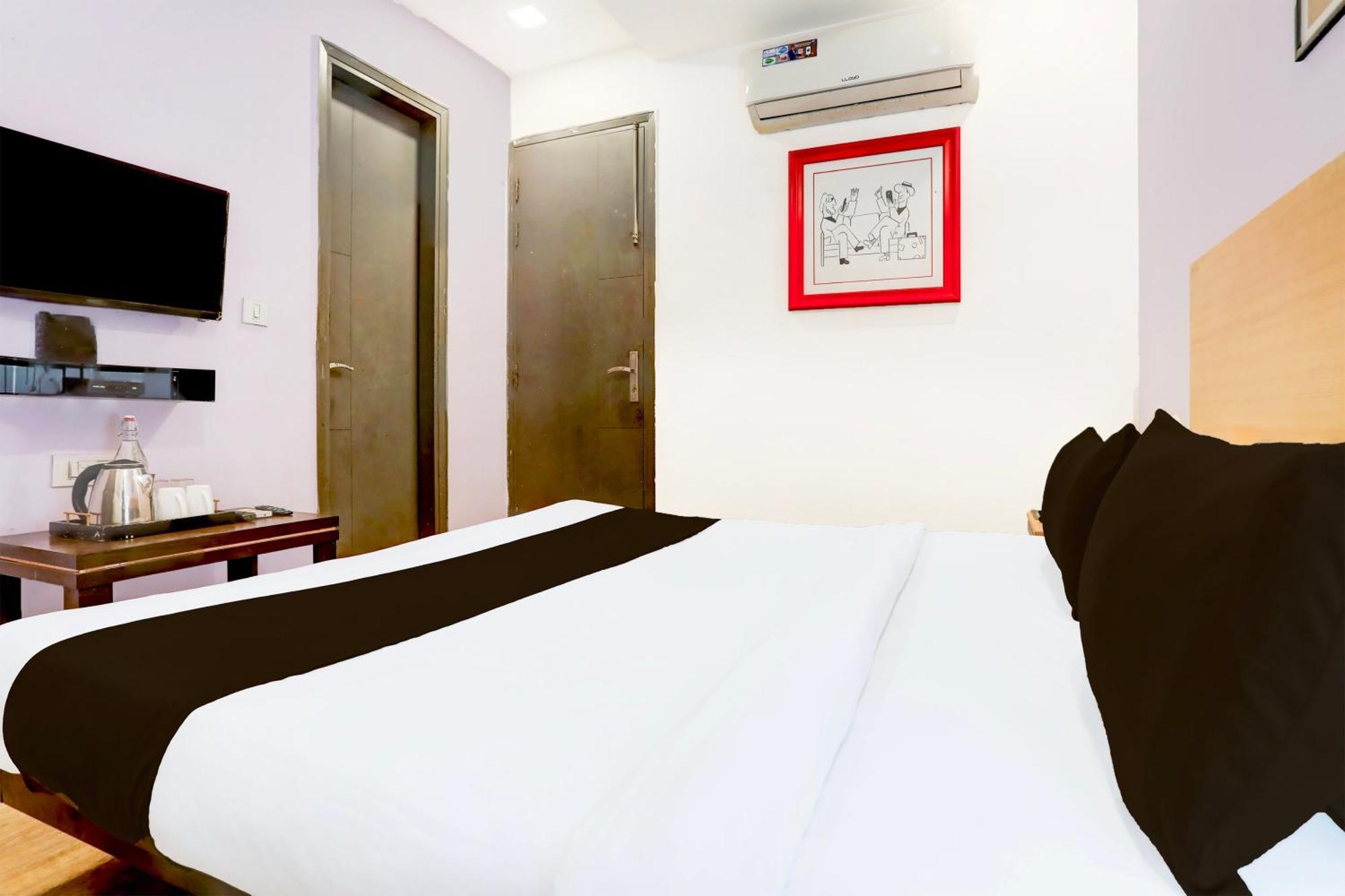 Townhouse Rohini Sector 24 Hotel Delhi  Exterior photo
