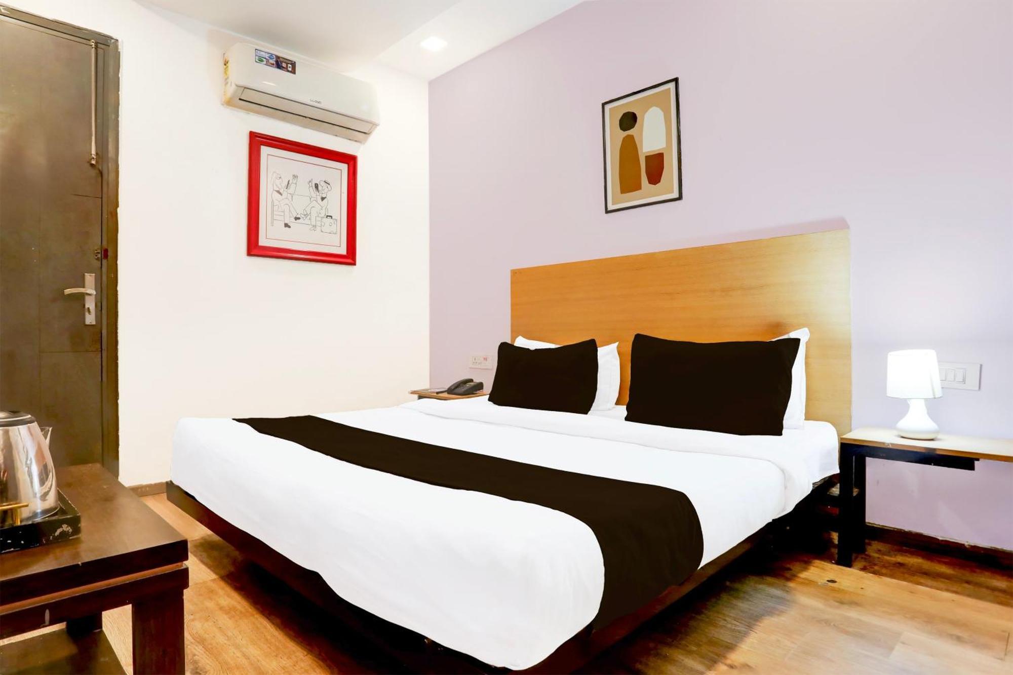 Townhouse Rohini Sector 24 Hotel Delhi  Exterior photo