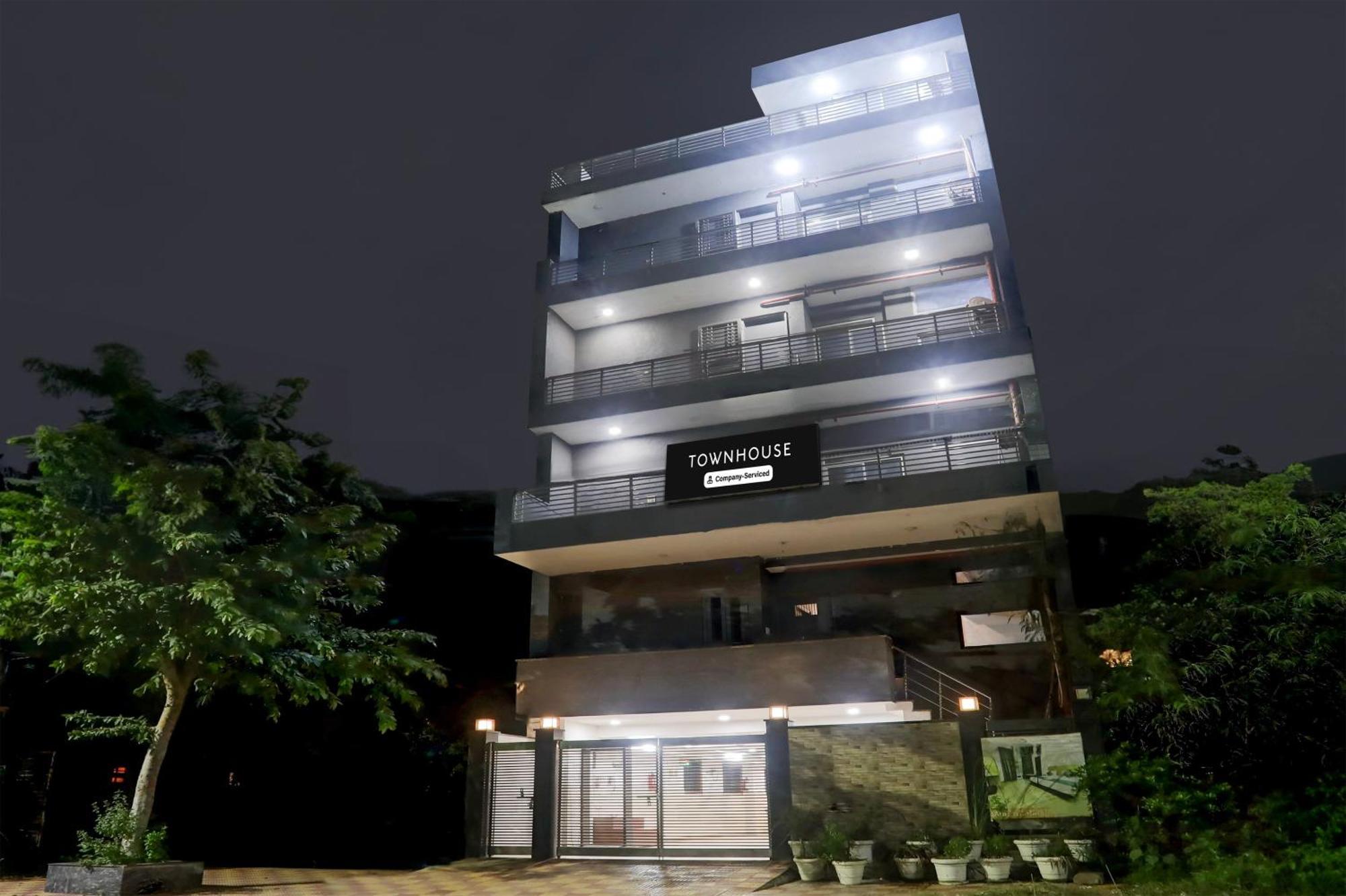 Townhouse Rohini Sector 24 Hotel Delhi  Exterior photo